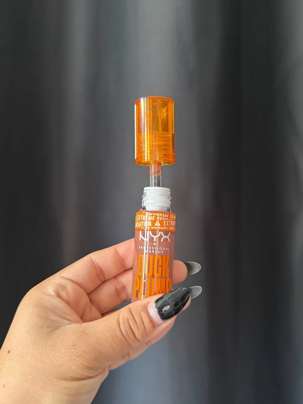 NYX DUCK PLUMP HIGH PIGMENT PLUMPING LIP GLOSS